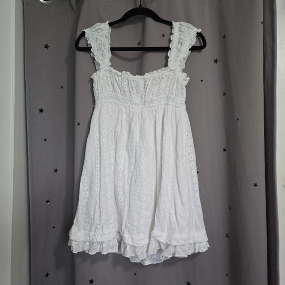 Princess Polly White Eyelet Dress - Picture 2 of 4